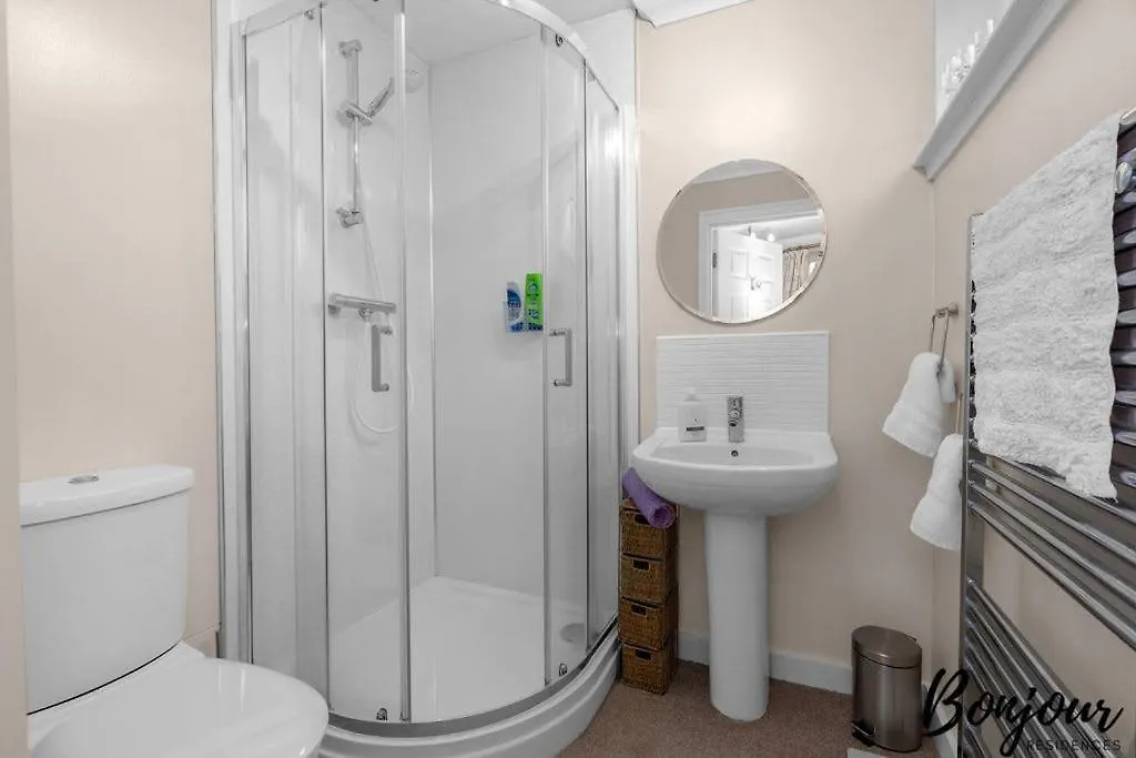 Apartment Auteil Suite By Bonjour Residences Edinburgh
