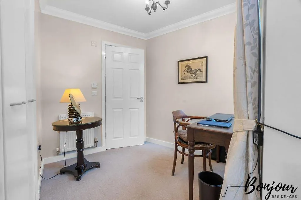 Auteil Suite By Bonjour Residences Edinburgh Apartment